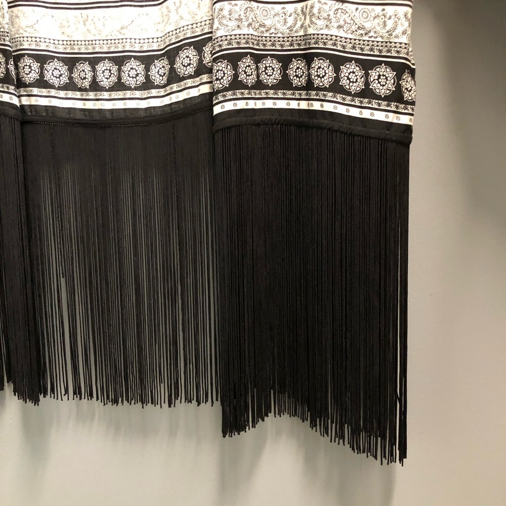 NWOT H&M Coachella Shortie Fringed Kimono, Sz M, Black/White - Picture 7 of 8